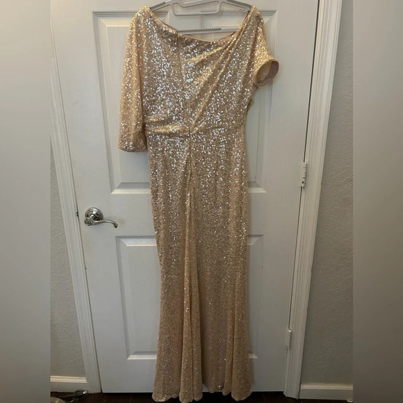 ! Badgley Mischka Asymmetric Draped Sequin Mermaid Gown - Picture 4 of 7